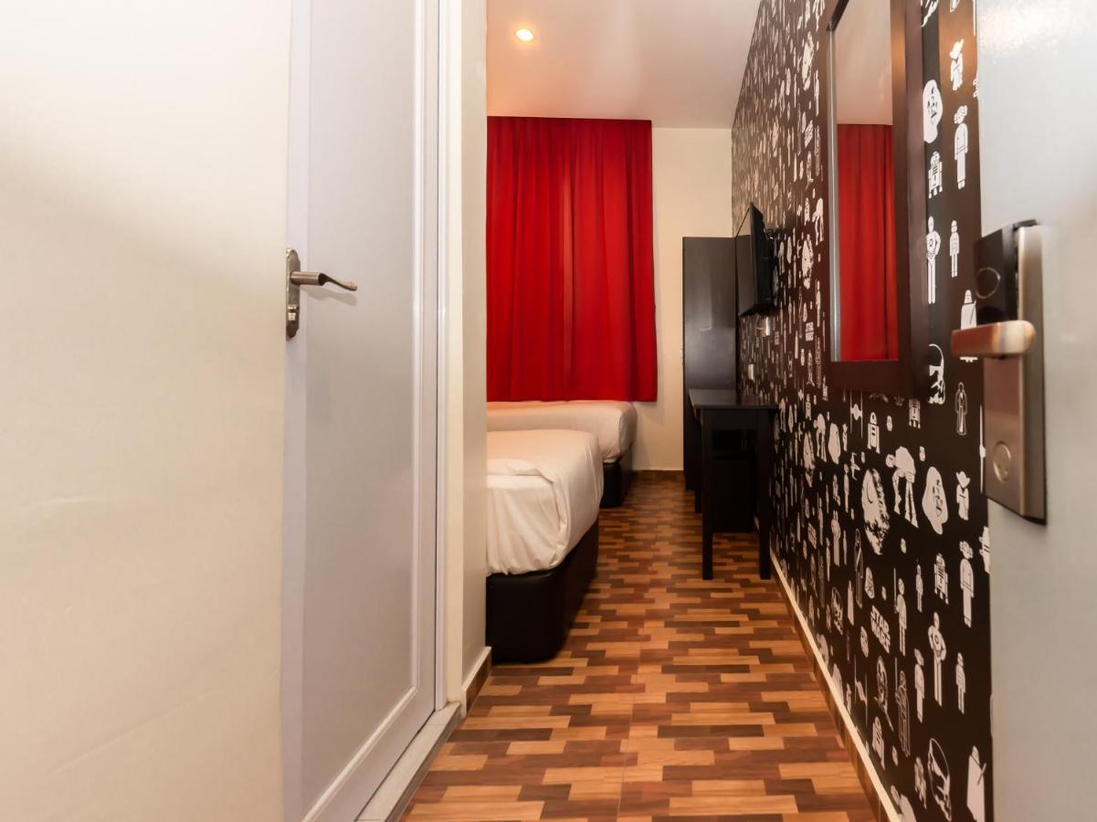 Gold City Hotel Malacca Bagian luar foto